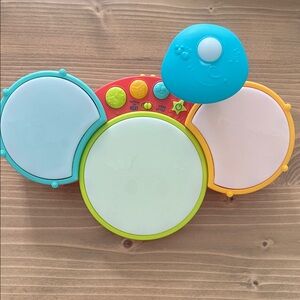 Little Beats drum set